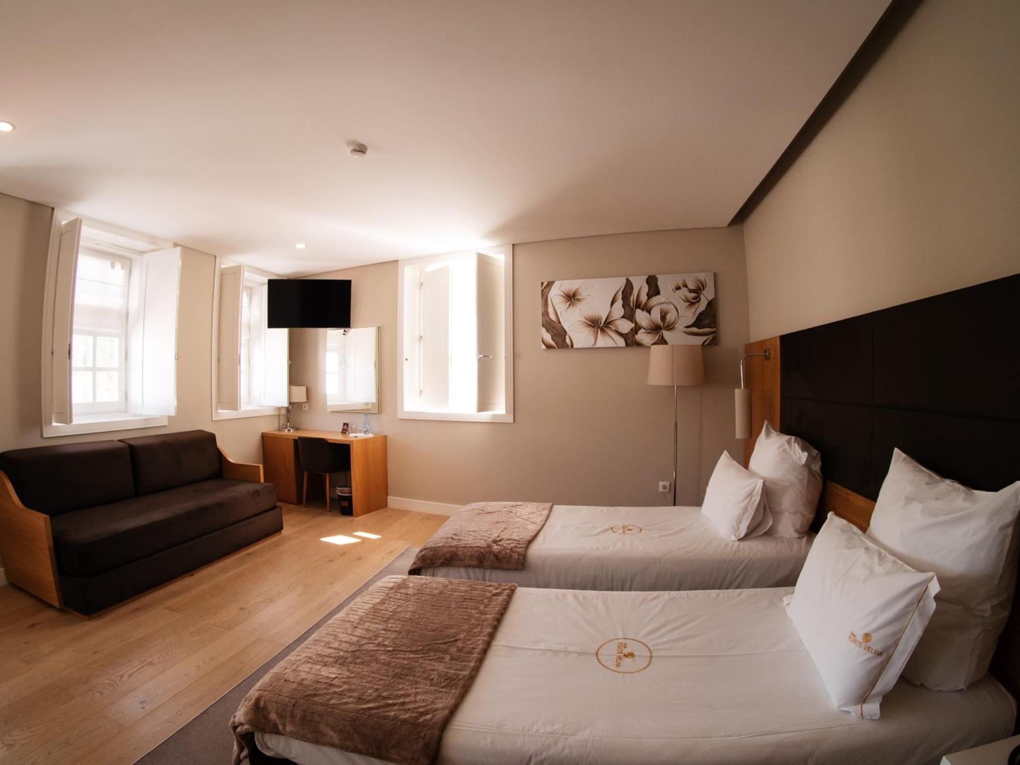 Hotel Fonte Velha Понте да Барка Екстериор снимка